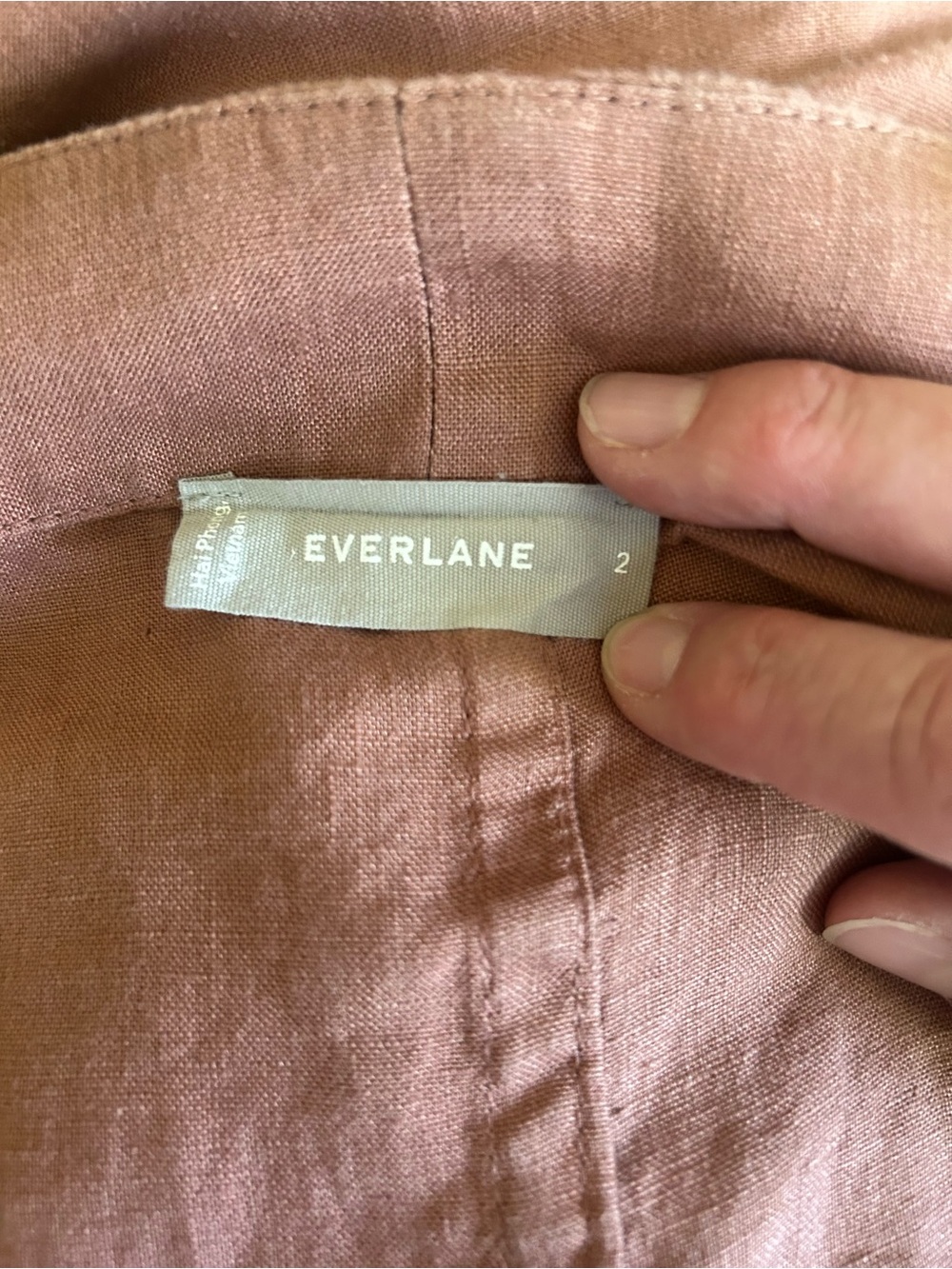 EVERLANE-The wrap jumpsuit in linen. Carob Brown. - Picture 2 of 16